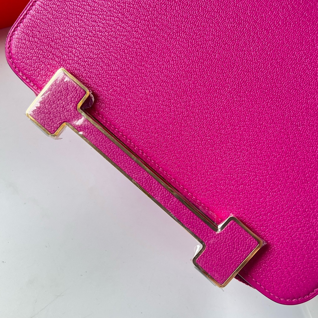 Hermes Geta Shoulder Bag In Rose Pourpre Mysore Goatskin Leather